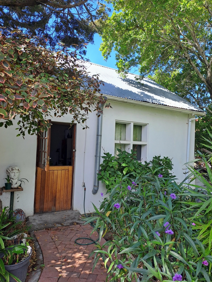 To Let 1 Bedroom Property for Rent in Strand Central Western Cape